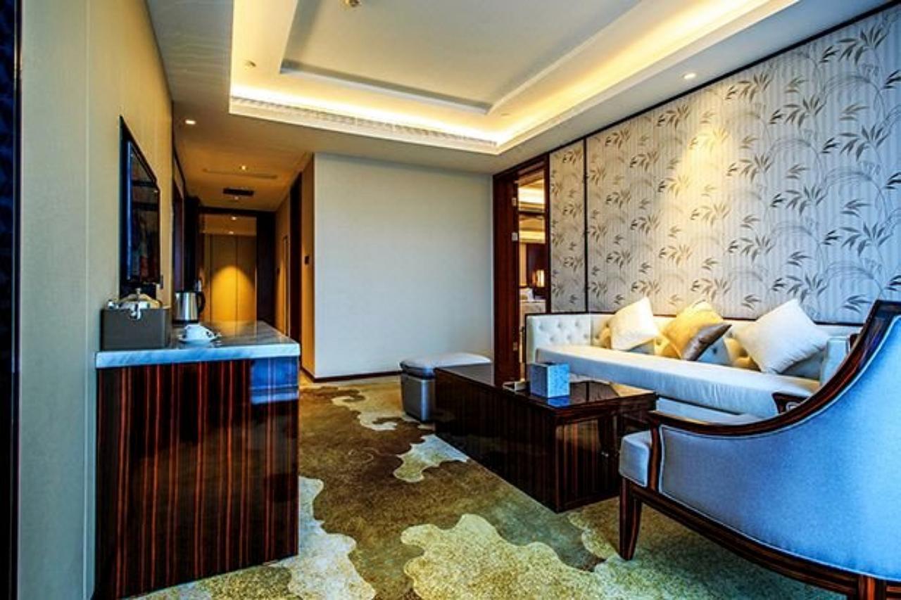 Hotel Ramada Jiaxing Exterior foto